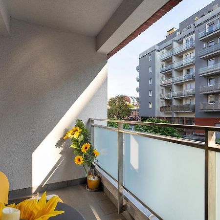 Comfortable Wojskowa Apartment By Noclegi Renters Poznan Bagian luar foto