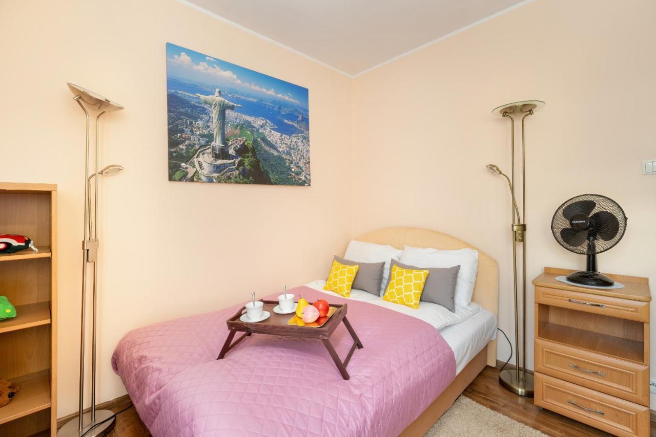 Comfortable Wojskowa Apartment By Noclegi Renters Poznan Bagian luar foto