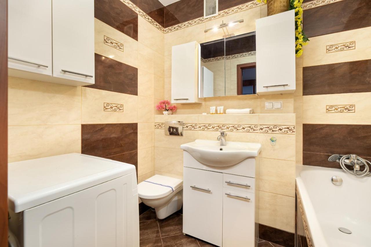 Comfortable Wojskowa Apartment By Noclegi Renters Poznan Bagian luar foto